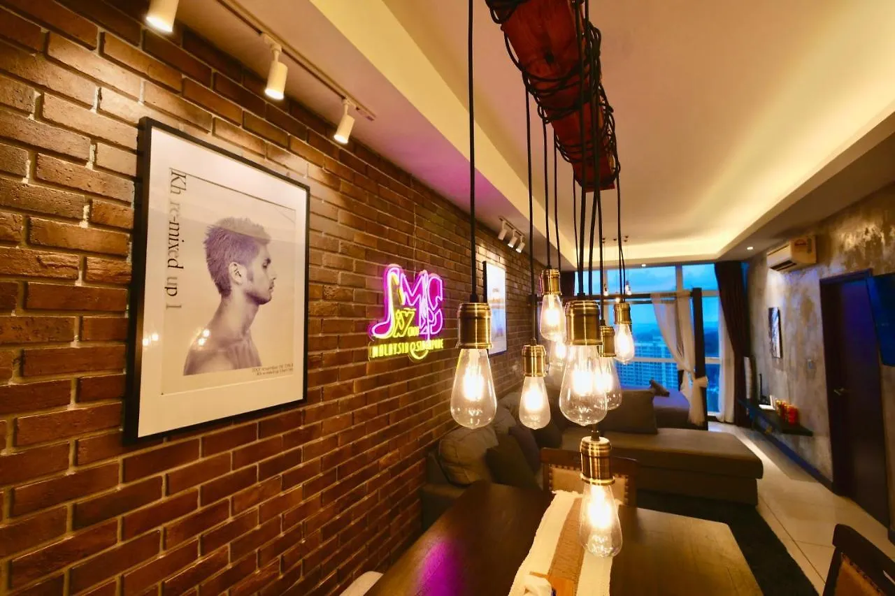 Paragon Serviced Suites Johor Bahru Apartament